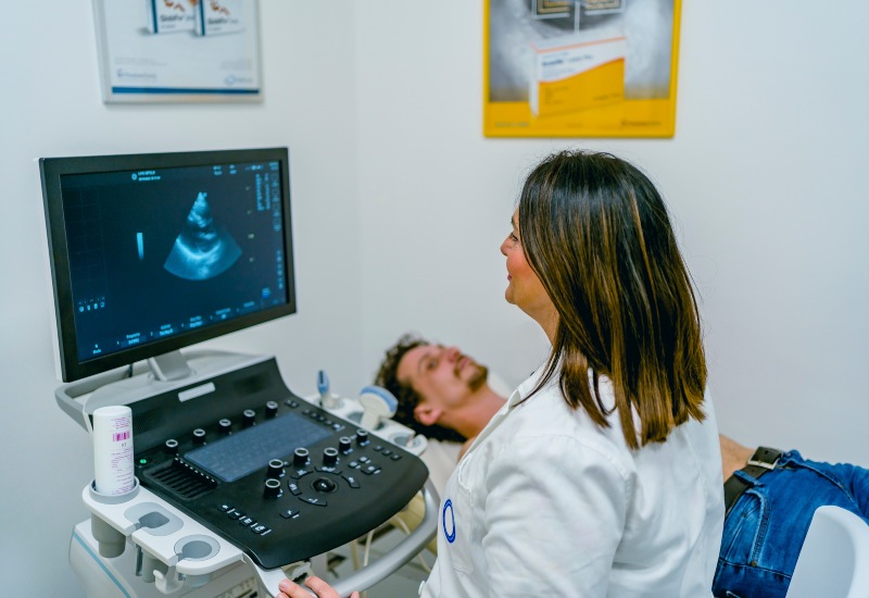 A doctor performing Heart screening and checkup in Sun City, Glendale, and Peoria, AZ